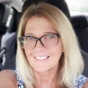 Meet your Posher, Diana